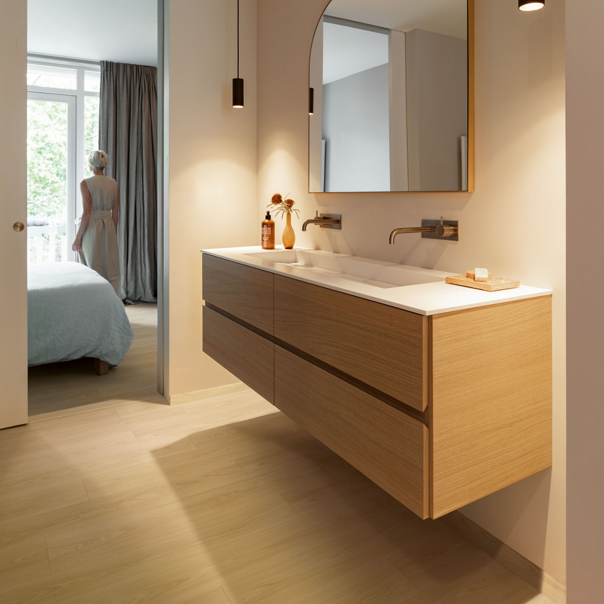 Classic Biscuit Brown Oak