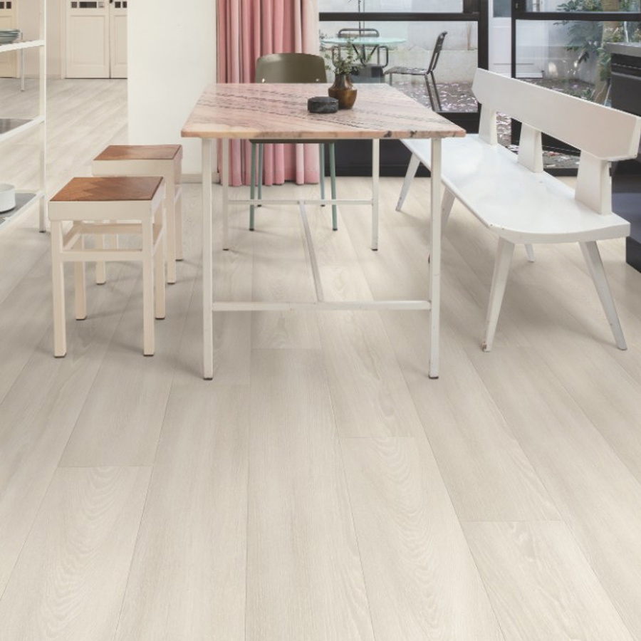 Capture Brushed Oak Medium